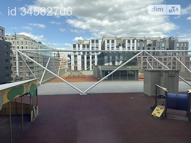 Sale of a 4-room apartment of 145 sq. m on Naberezhno-Rybalska Street to
