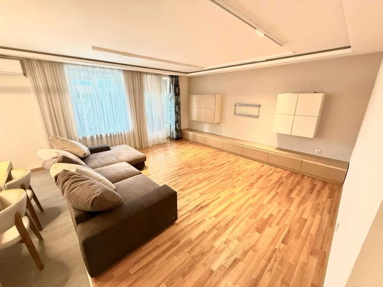 ‼️Центр‼️ 3 кімнатна квартира-студія, 87 м², топова локація