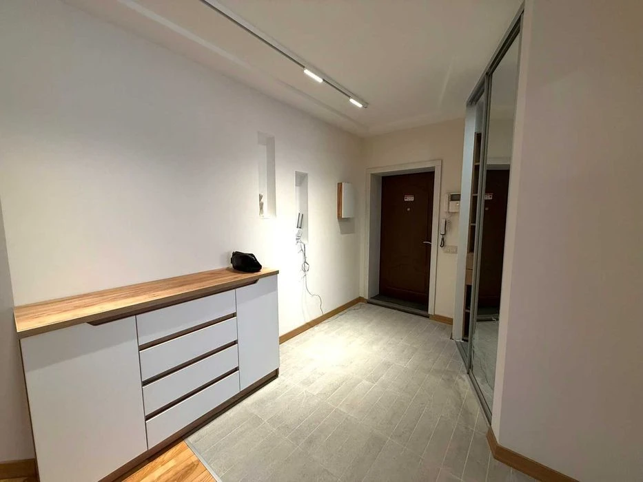 ‼️Центр‼️ 3 кімнатна квартира-студія, 87 м², топова локація