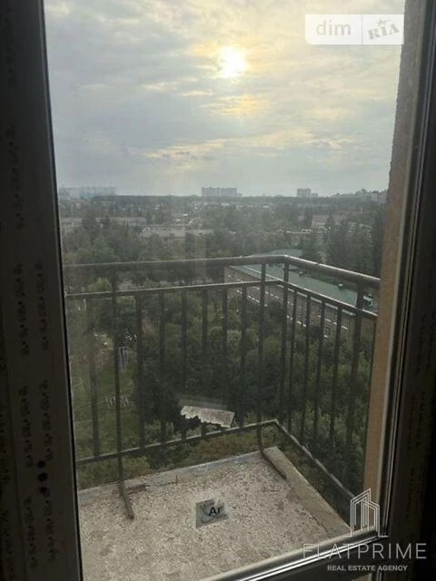 Sale of 2-room apartment 60.7 sq. m on Akademika Zabolotnogo St.