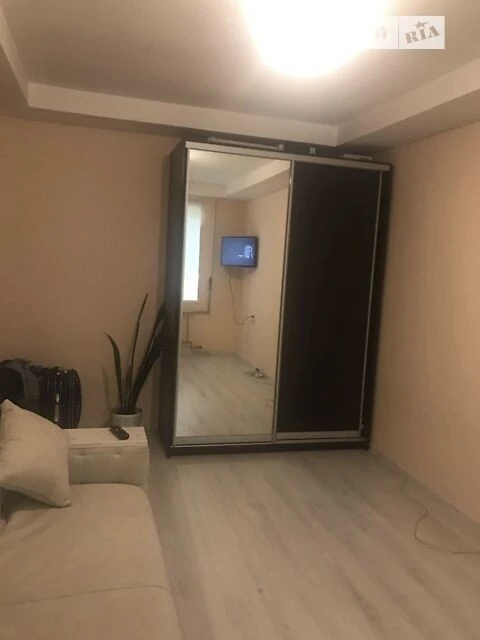 For sale 1-room apartment 31 sq. m. on Zhmerynska Street 10 • ID 34646