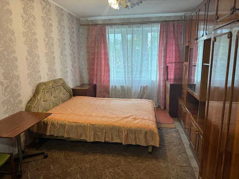 Продам 1-комнатную квартиру на проспекте Слобожанском (район