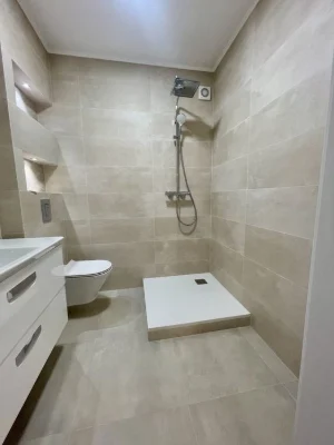 2-room apartment for sale + large storage room on the ground floor