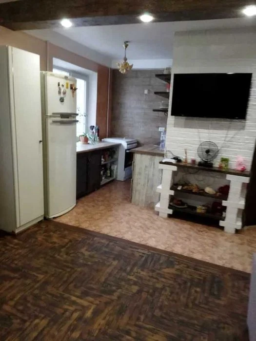 Продаж 2-х кімнатної квартири в центрі міста
