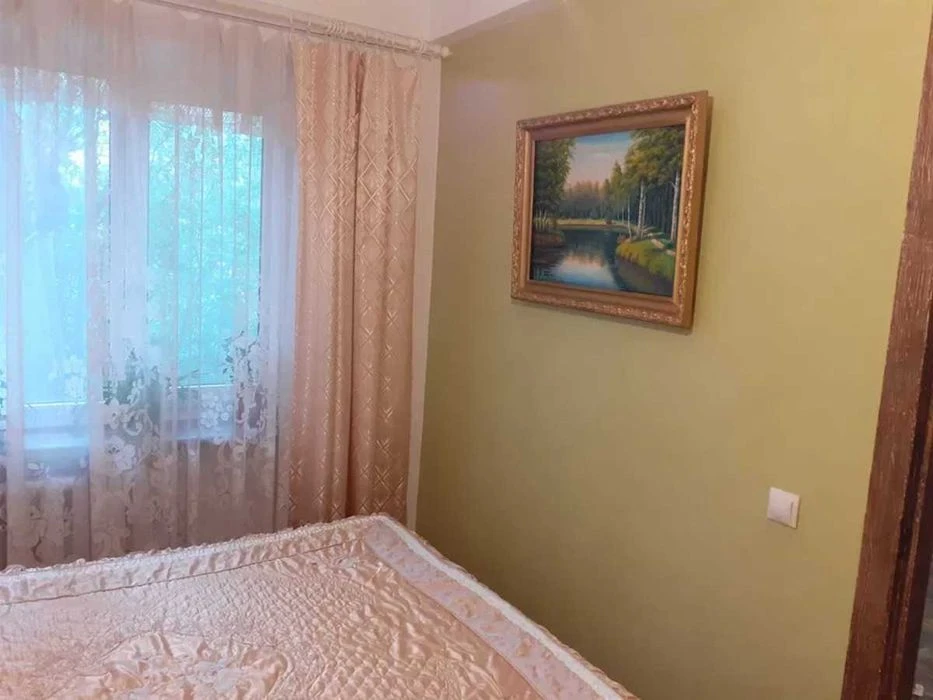 Продаж 2-х кімнатної квартири в центрі міста