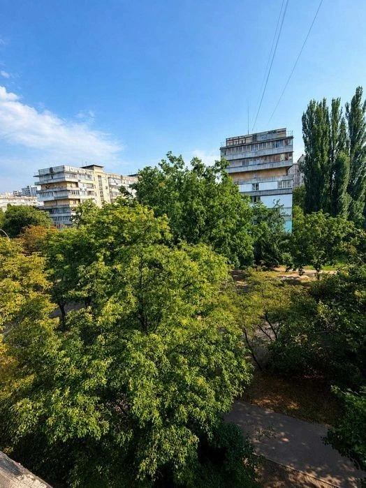 3-room apartment for sale, 31A Oleg Mudrak St.