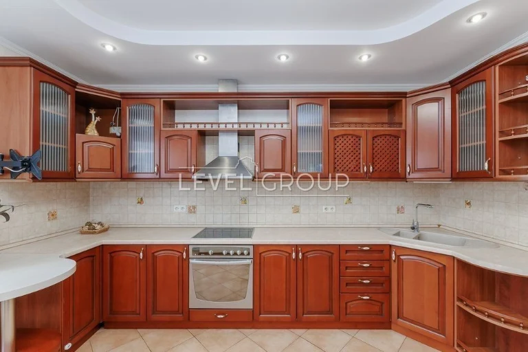 3-room apartment for sale, 101 m², Darnytskyi district, BE
