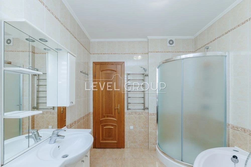 3-room apartment for sale, 101 m², Darnytskyi district, BE