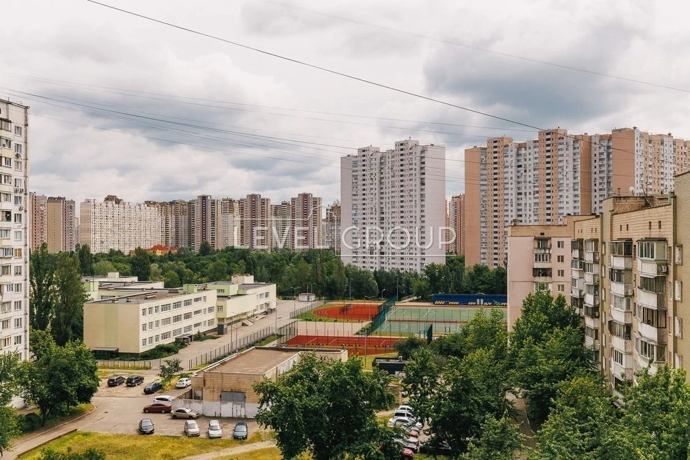 3-room apartment for sale, 101 m², Darnytskyi district, BE