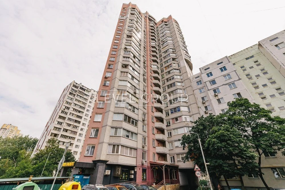 3-room apartment for sale, 101 m², Darnytskyi district, BE