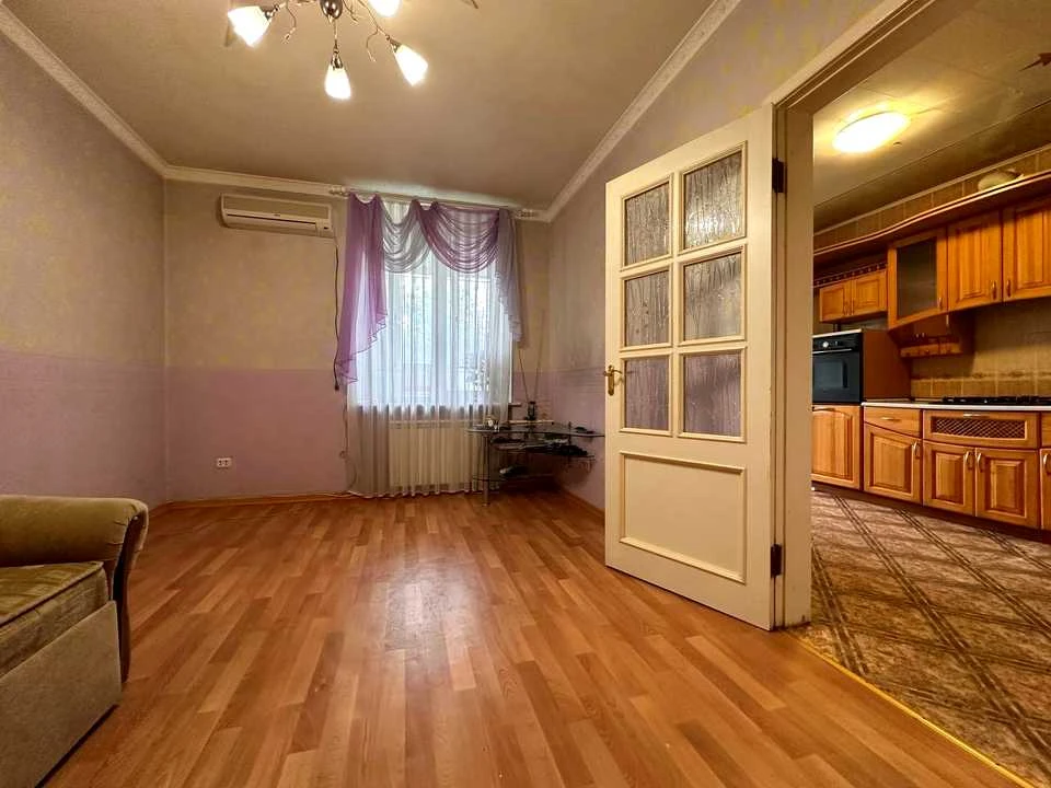 Квартира. Дніпро, Вокзальна пл. (Петровського)