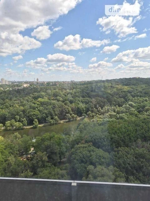 Sale of 2-room apartment 77.8 sq. m. on Holosiivskyi Avenue 78/2 •