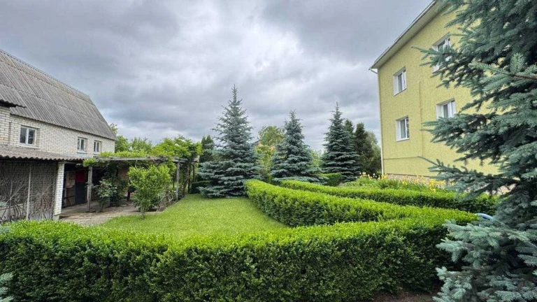 Продам добротний будинок в Пирогово