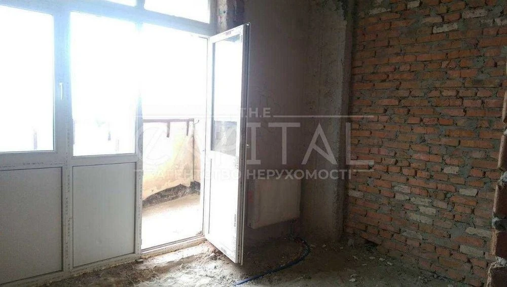 Urgent Sale Penthouse Bereznyaki Lake Telbin