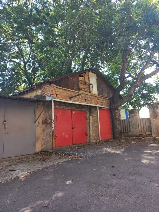 I will sell a 2-storey garage, Ivanovo Most district