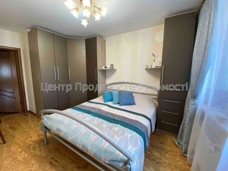 Продажа: 4-комнатная квартира в Киеве