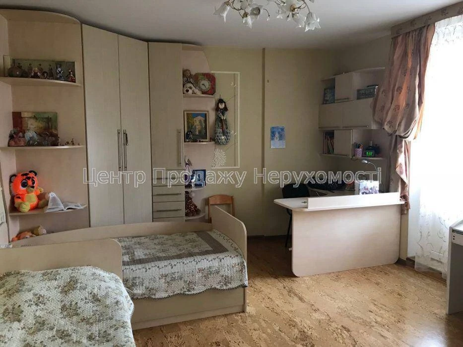 Продажа: 4-комнатная квартира в Киеве
