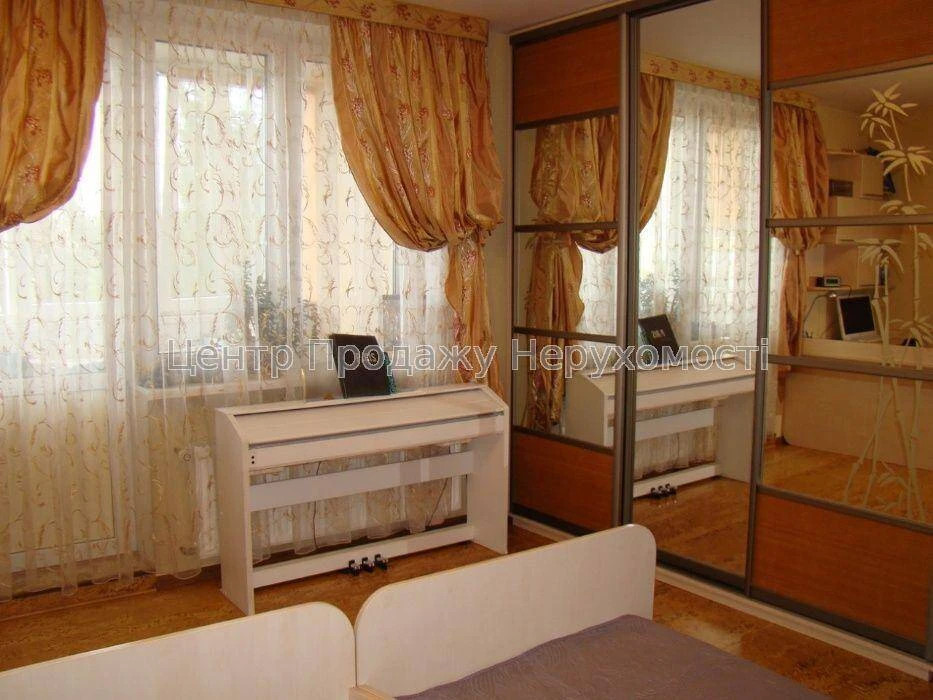 Продажа: 4-комнатная квартира в Киеве