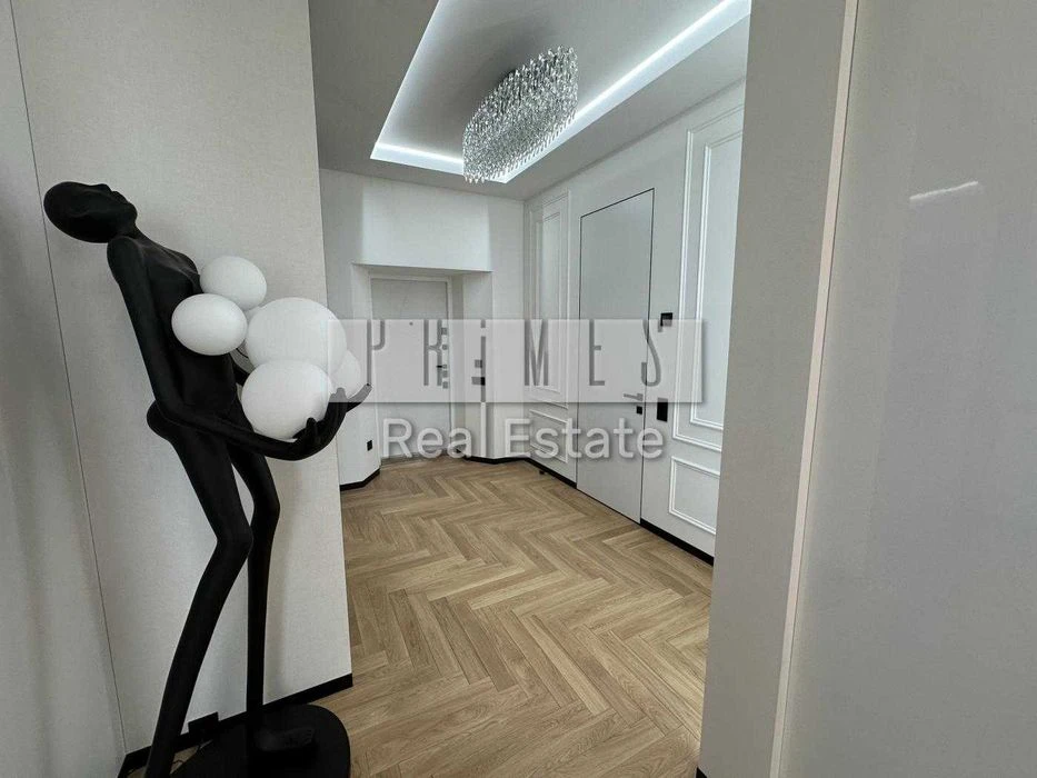 Продаж 3-кімнатної квартири 100 м² ЖК Бульвар Фонтанів, Пече