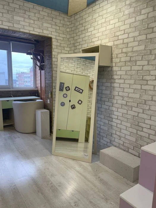 From the Owner. For sale 3-room apartment 75.3 sq.m. Zaporizhzhia st. V