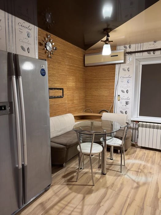 From the Owner. For sale 3-room apartment 75.3 sq.m. Zaporizhzhia st. V