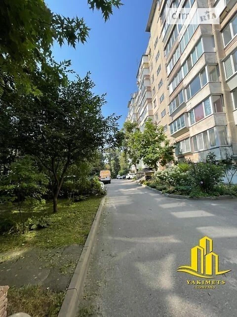 Продаж 2к квартири 55.5 кв. м на вул. Горіхуватський шлях 11
