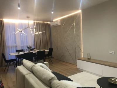 Трикімнатна Киів Шевченківський з дизайнерським ремонтом. Се