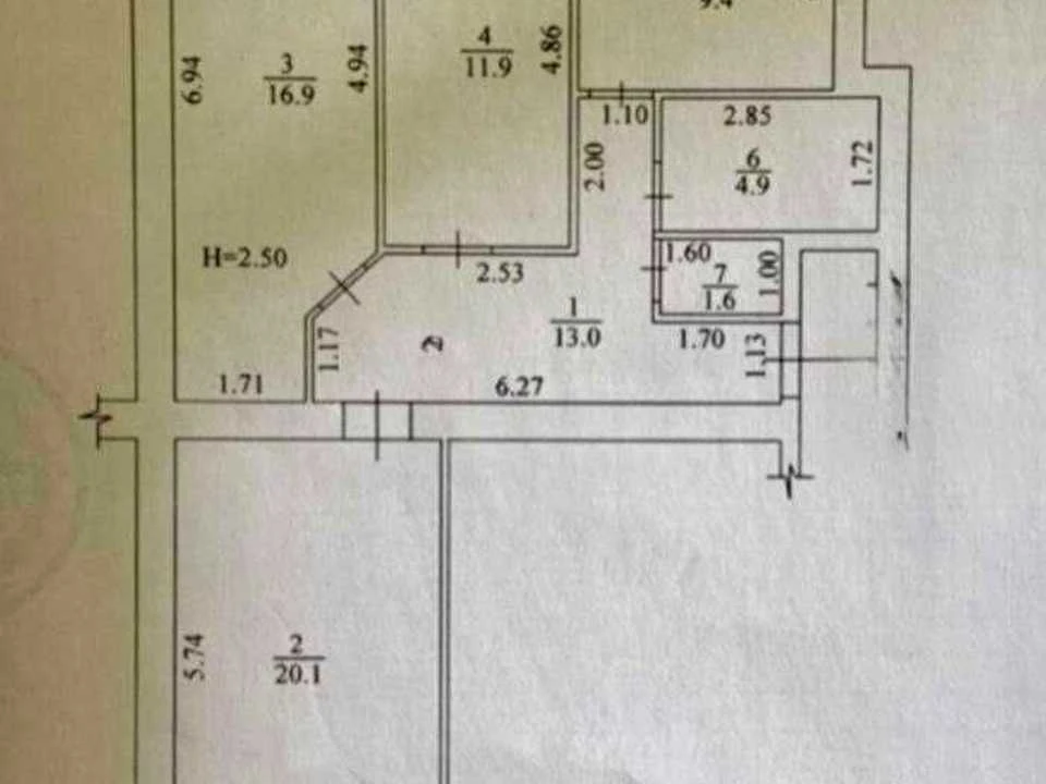 Apartment. Kharkiv, Myru St.