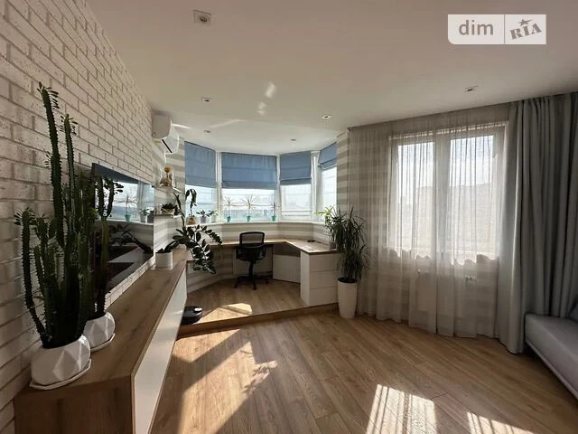 Продаж 2к квартири 67.5 кв. м на просп. Відрадний 2 • ID 347
