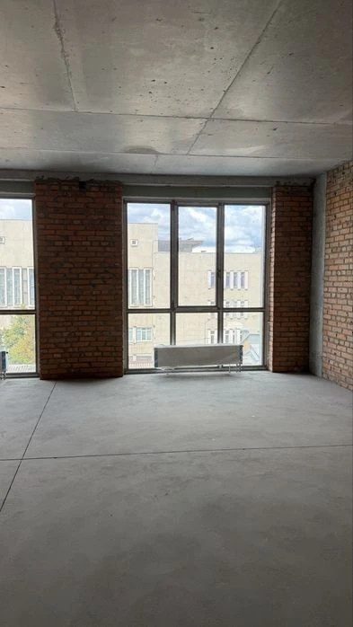 Sale of a new three-room apartment in a modern residential complex in Podol