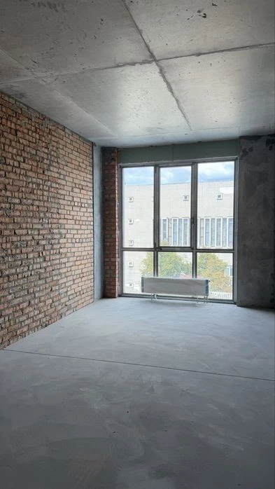 Sale of a new three-room apartment in a modern residential complex in Podol