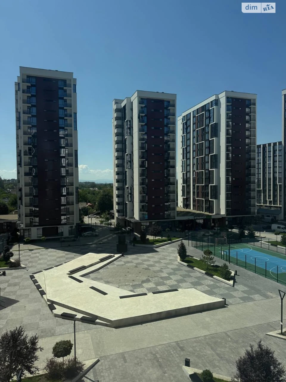 Продаж Квартира Набережна