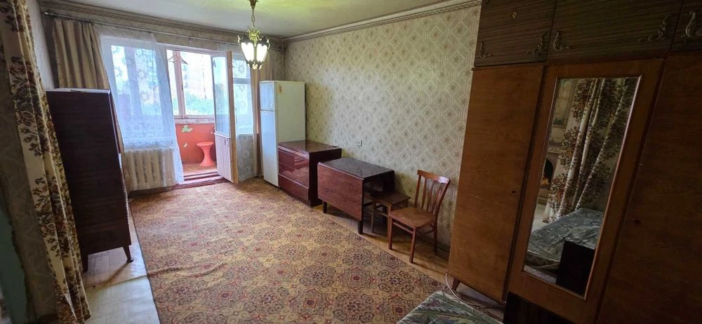 I will sell a 1-room apartment on Kadenyuka (Tankopia) Street, 32 in