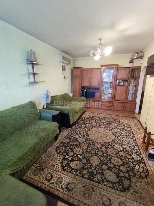 Продам затишну квартиру по вул. Юрия Литвинского 31Б, 35000