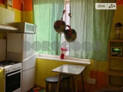 Sale of 3-room apartment 74 sq. m on Velyka Vasylkivska 134 street
