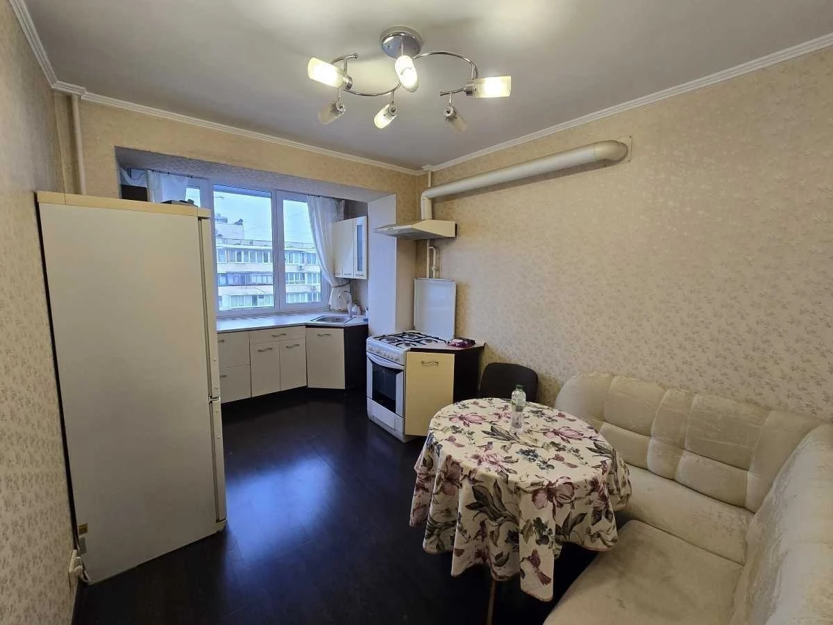 2-room apartment for sale 64.4 m², Druzhby Narodiv Blvd., 10
