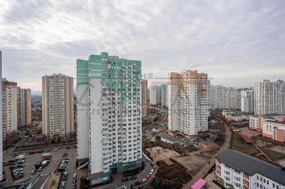 Apartment for sale, residential complex Molodezhny quarter, ul. Hmyry Borysa, D