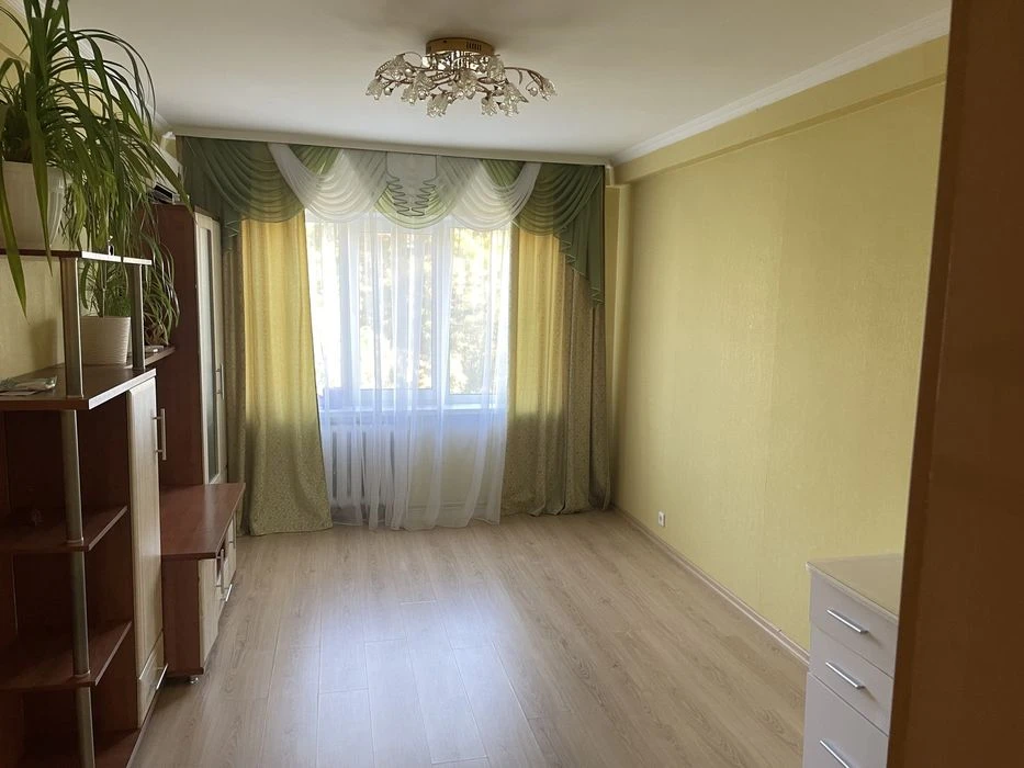 2х ком. кв. ул.Европейская, Коммунарский р-н, своя