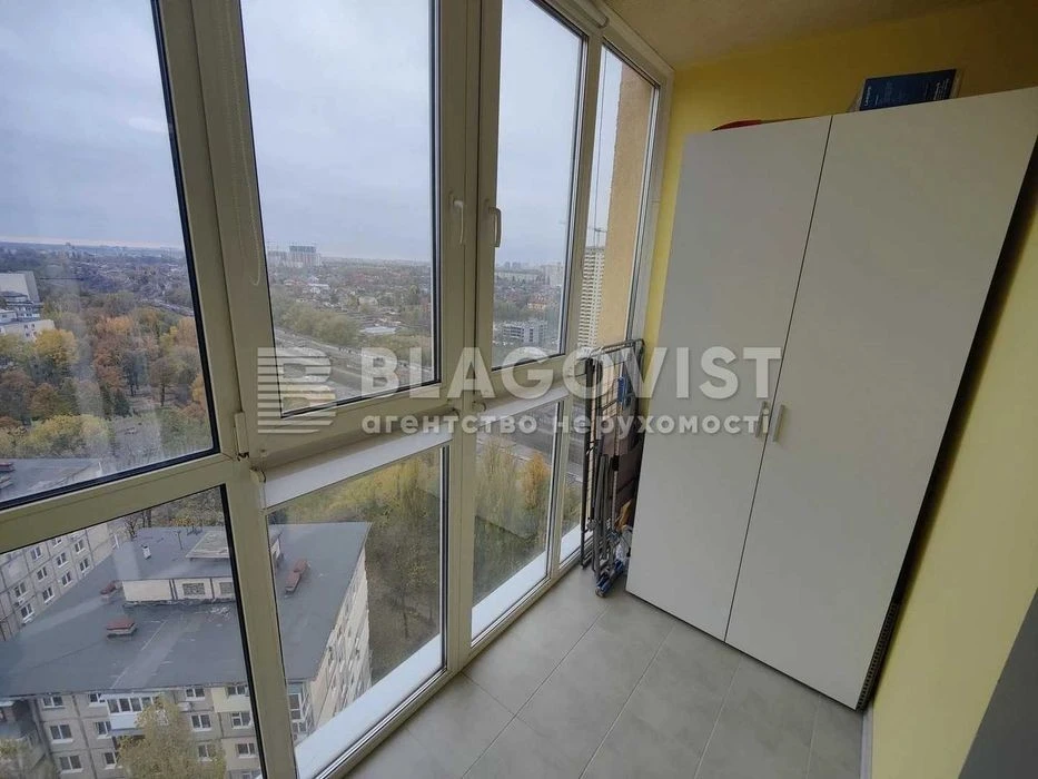 1-room apartment for sale Sevastopolskaya Square Ushynskogo 14a