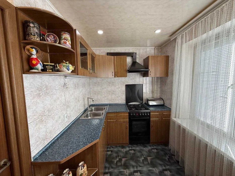Продам 3-кімнатну квартиру Малий ринок