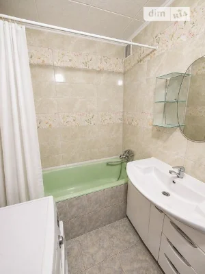 Sale of 3-room apartment 74 sq. m on Chervonoi Kalyna Ave. 46 • I