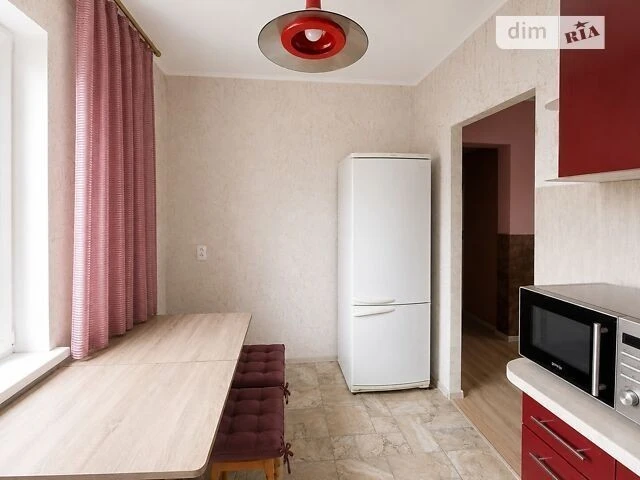 Sale of 3-room apartment 74 sq. m on Chervonoi Kalyna Ave. 46 • I