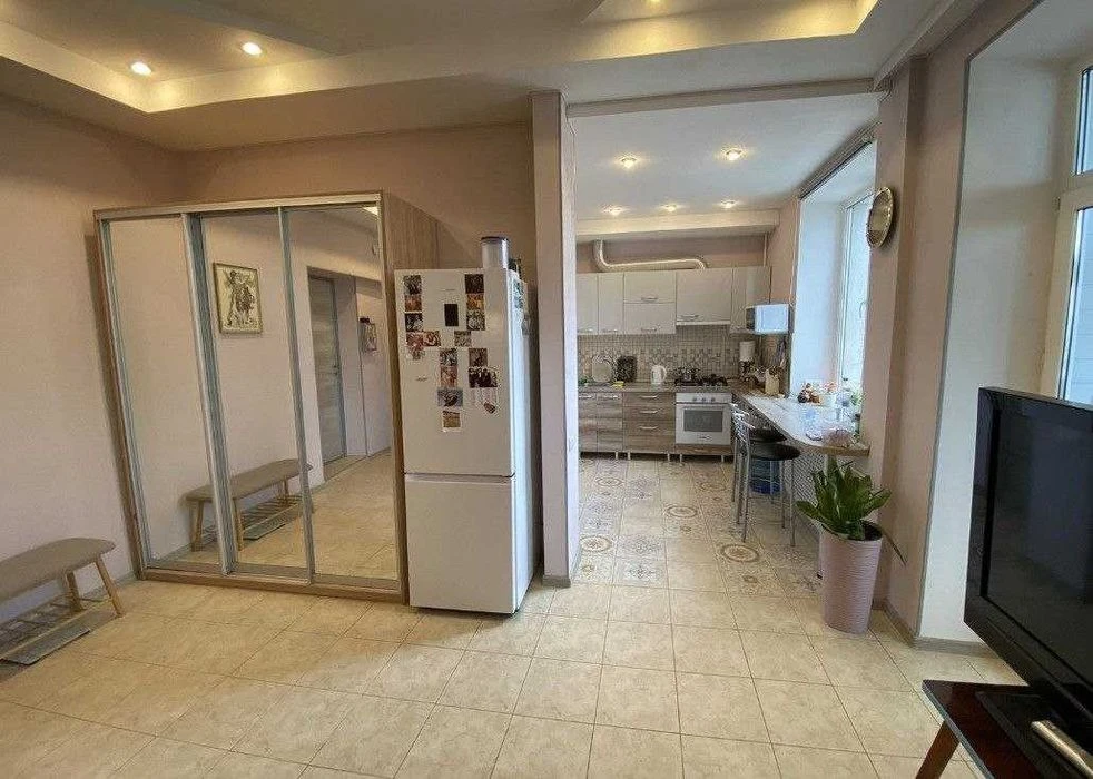 For sale 2-room apartment 57 sq. m. Kholona Gora SM
