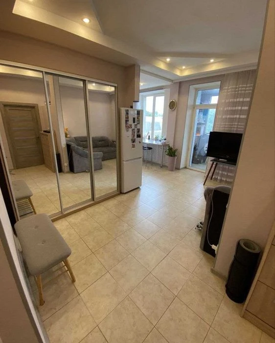 For sale 2-room apartment 57 sq. m. Kholona Gora SM