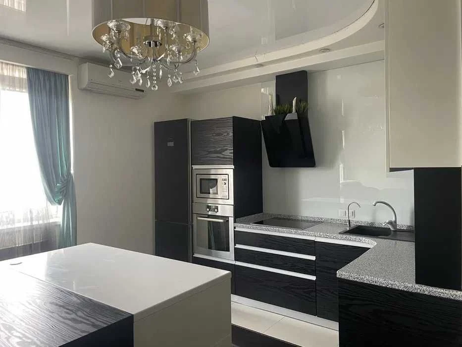 Продам 3-х к. кв. Проспект Гагарина , 41\2 ! ЦЕНТР! Левада!