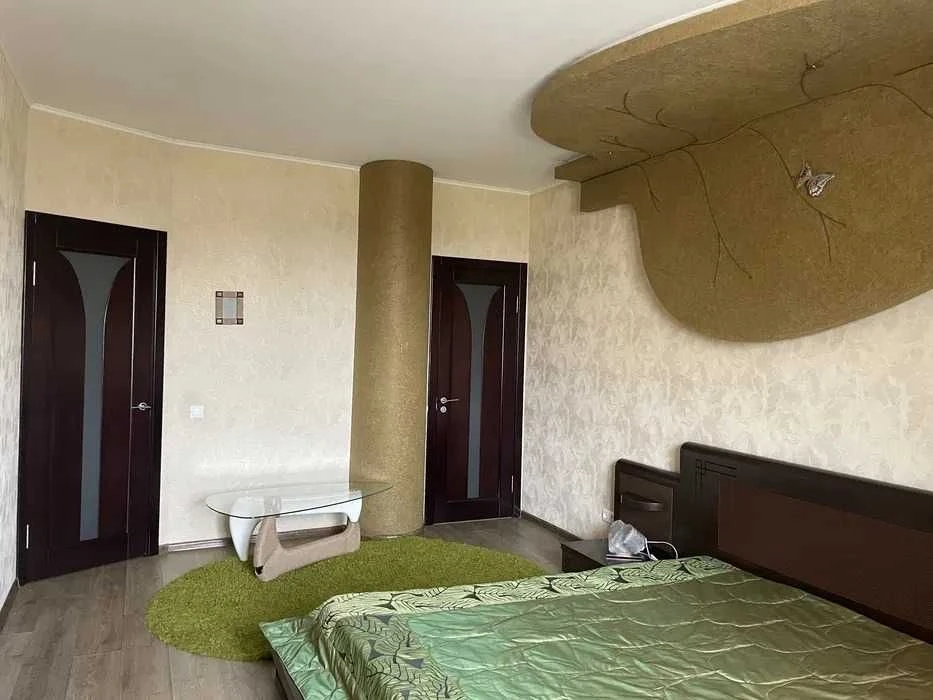 Продам 3-х к. кв. Проспект Гагарина , 41\2 ! ЦЕНТР! Левада!