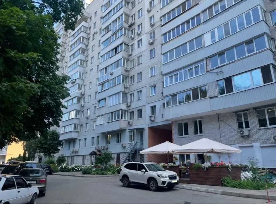 Продам 3-х к. кв. Проспект Гагарина , 41\2 ! ЦЕНТР! Левада!