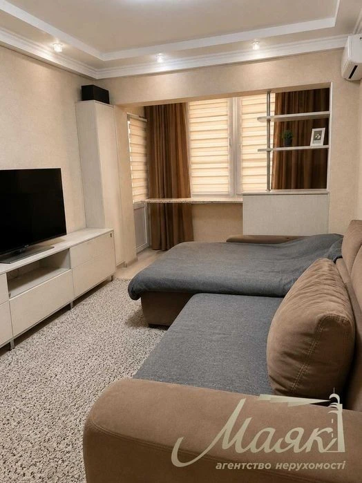 2-room apartment for sale 52.7m2, 3 Hryhoriya Kochura St., S