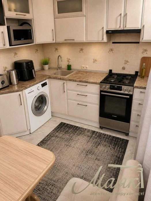 2-room apartment for sale 52.7m2, 3 Hryhoriya Kochura St., S