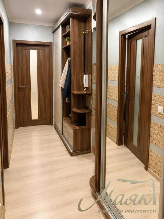 2-room apartment for sale 52.7m2, 3 Hryhoriya Kochura St., S